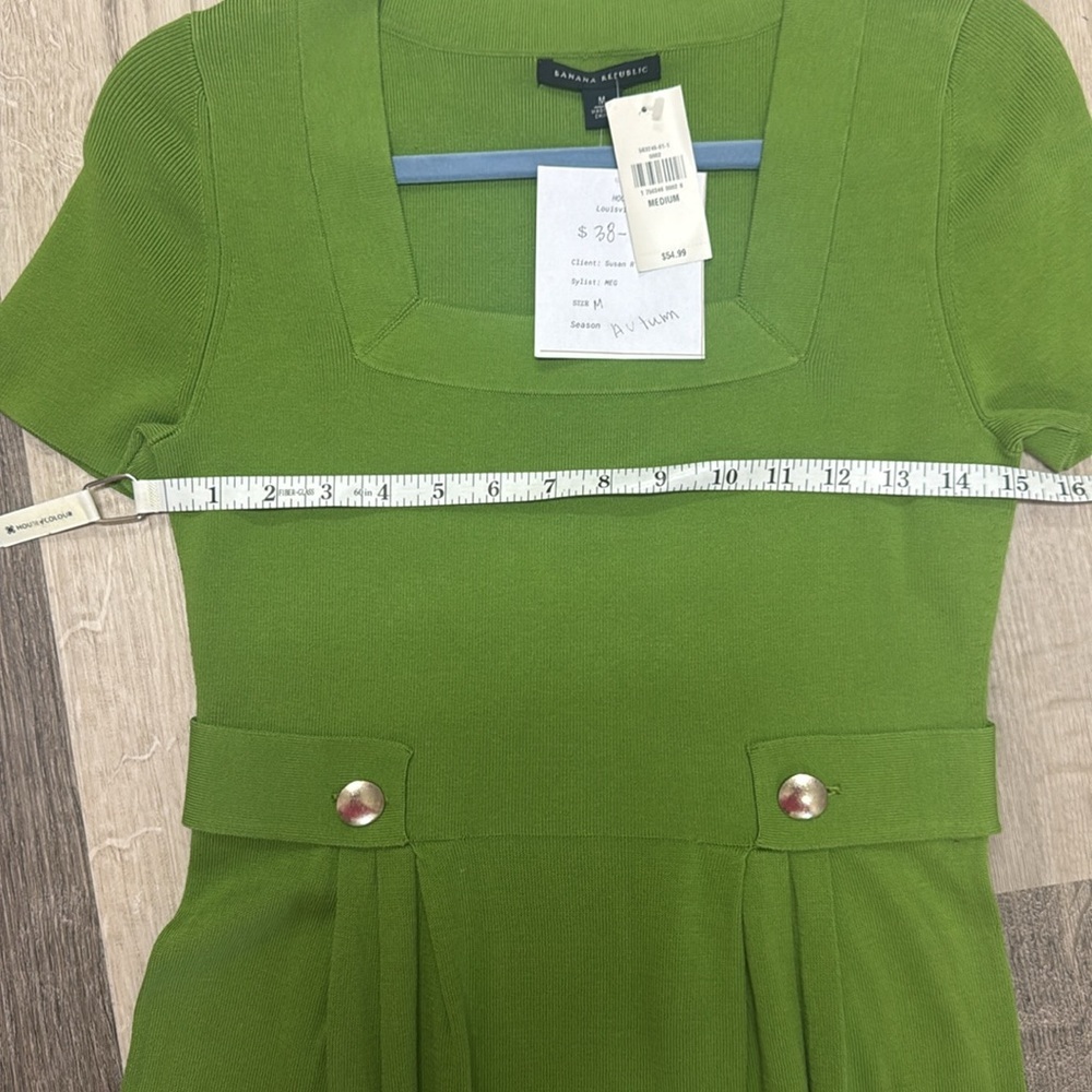 🍁Banana Republic Vibrant Green Top - Picture 5 of 7